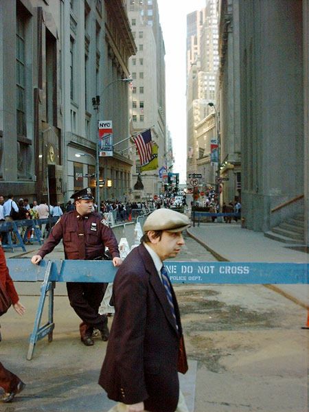 lunchtime crowds return to an altered Wall Street after attack of September 11